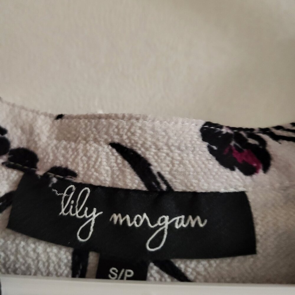 Lily Morgan Short sleeve shirt size small - Picture 7 of 7